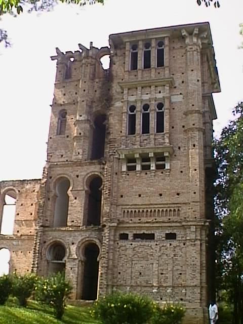 kelly01.jpg (52694 bytes)